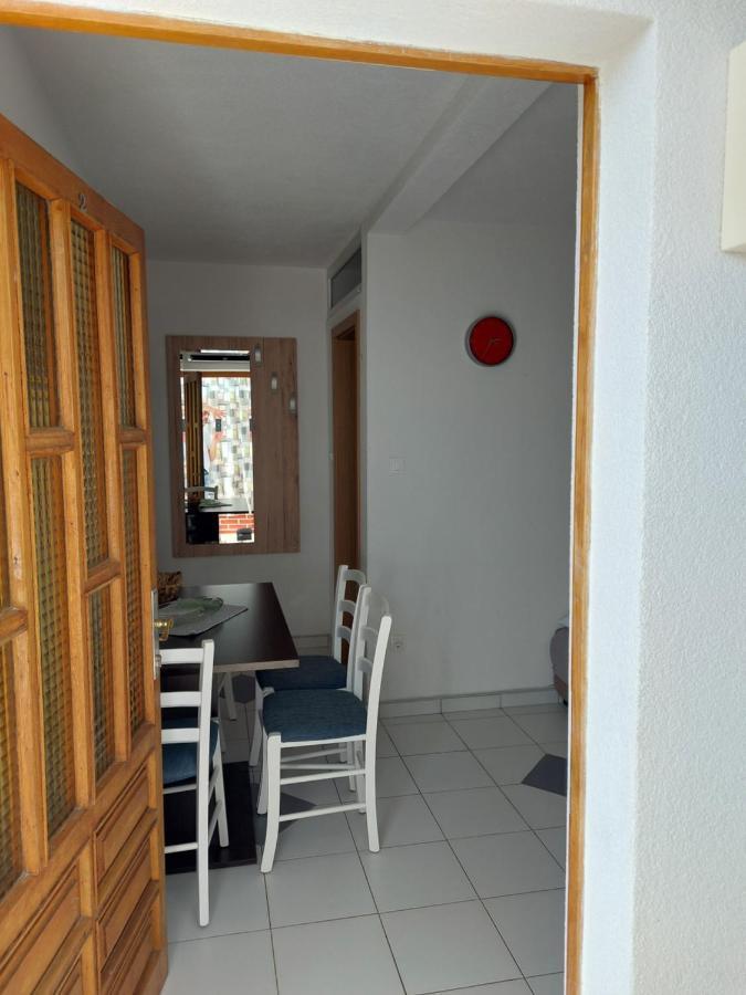 Apartmani Luka Baška Voda المظهر الخارجي الصورة