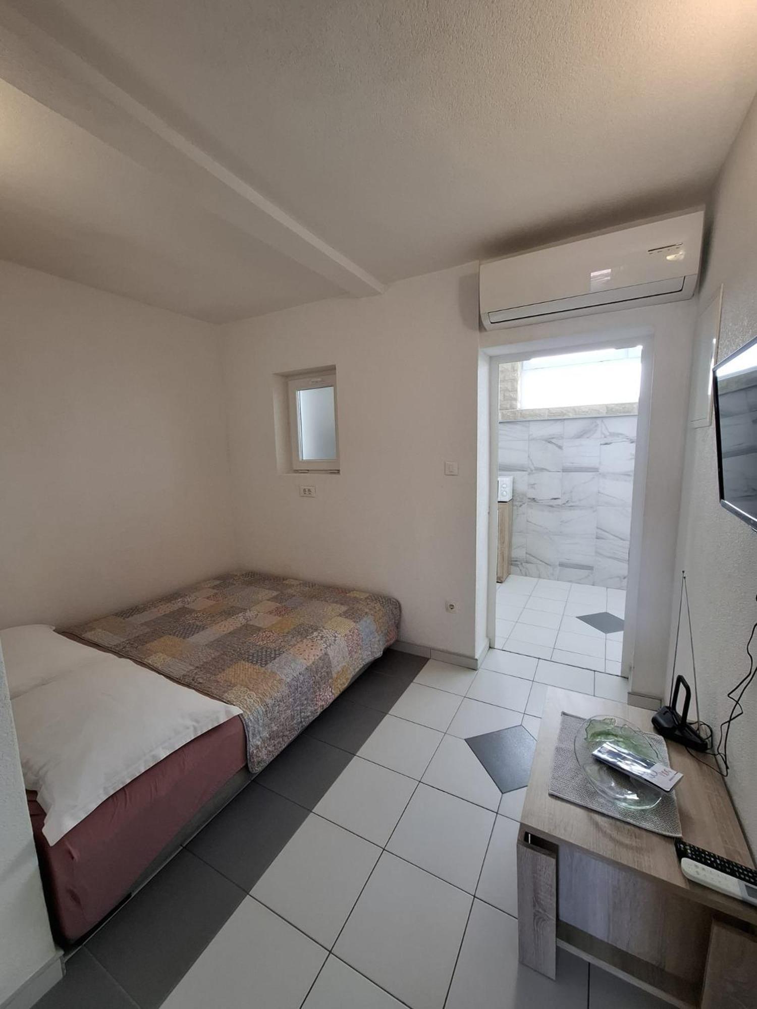 Apartmani Luka Baška Voda المظهر الخارجي الصورة