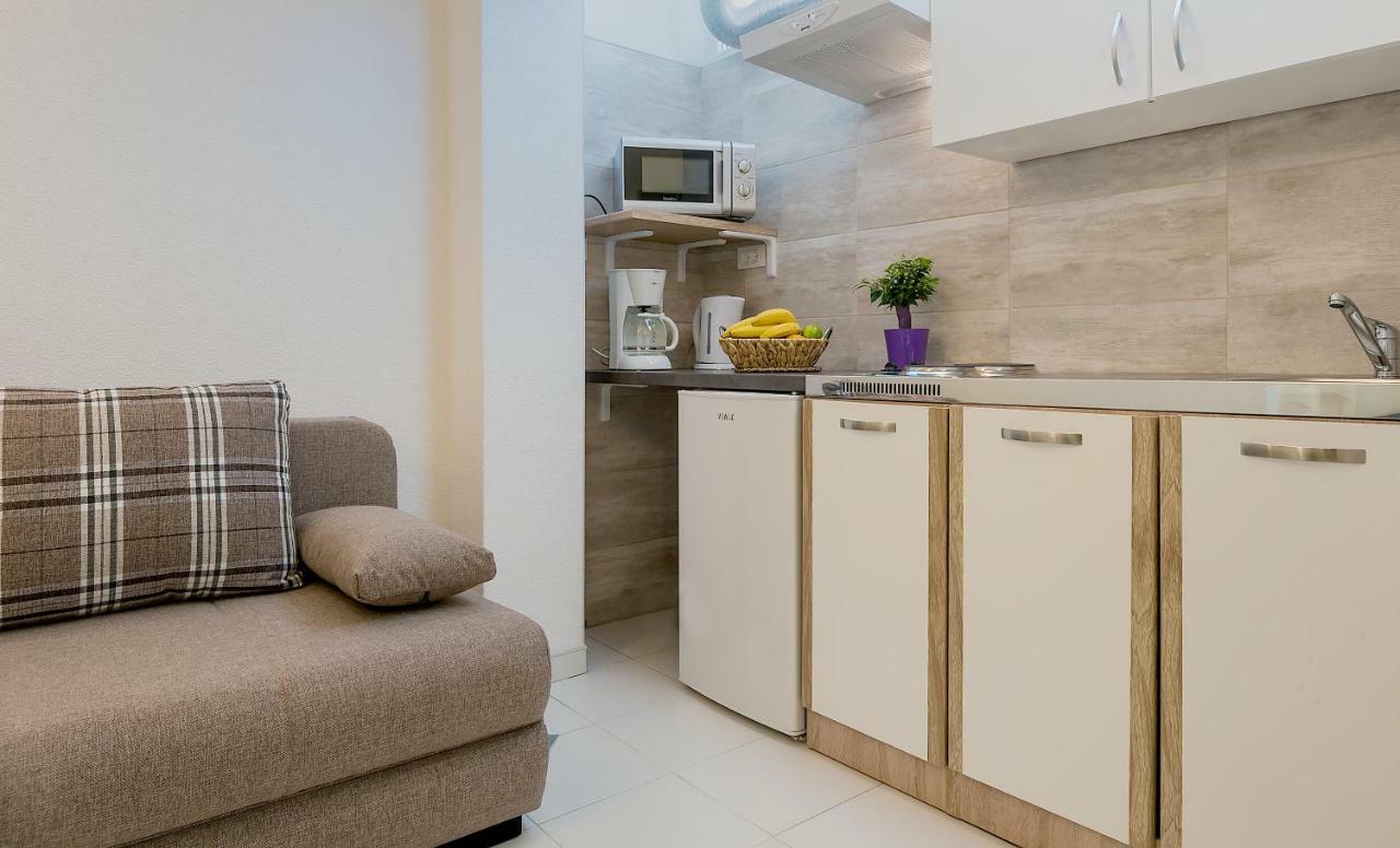 Apartmani Luka Baška Voda المظهر الخارجي الصورة