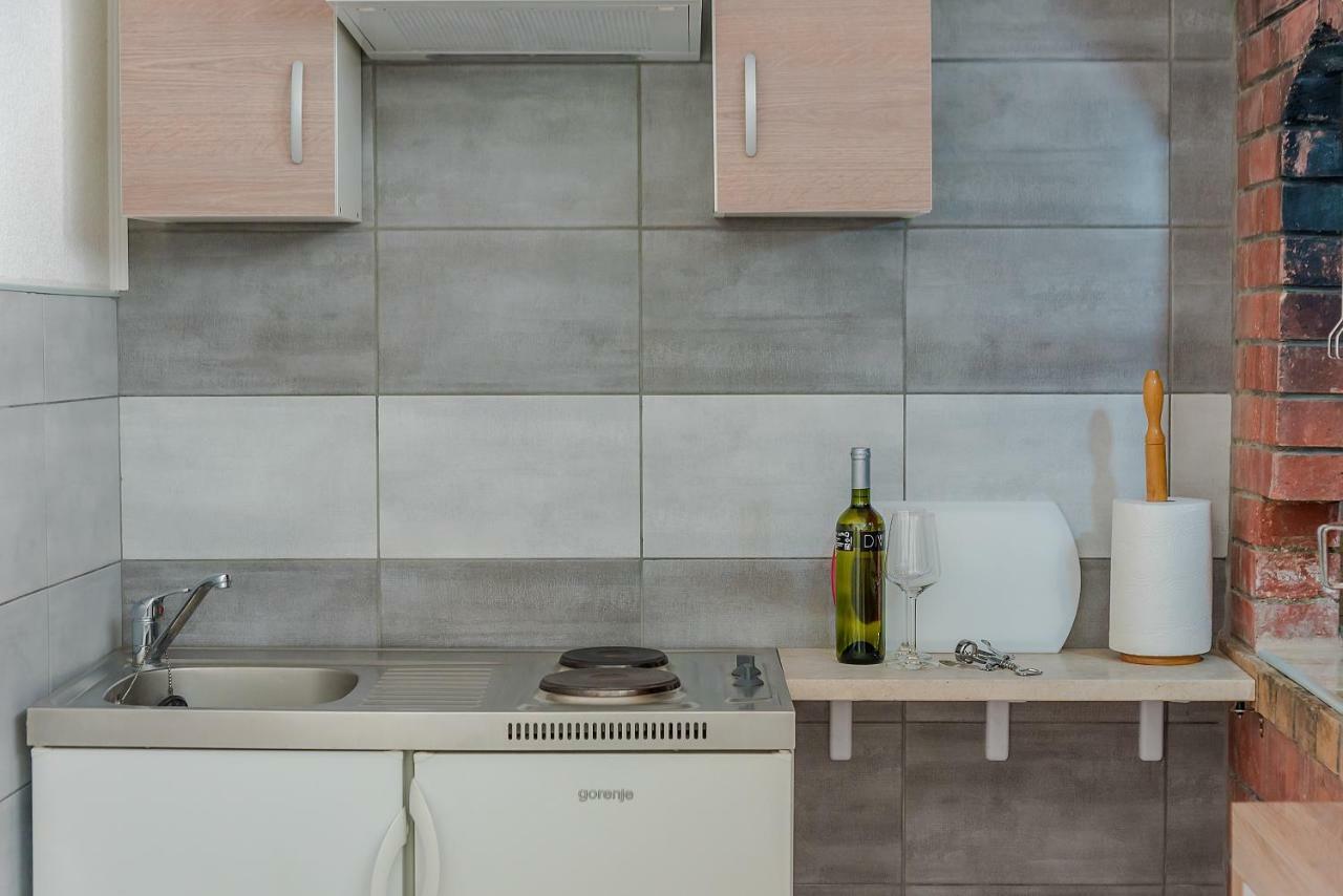 Apartmani Luka Baška Voda المظهر الخارجي الصورة